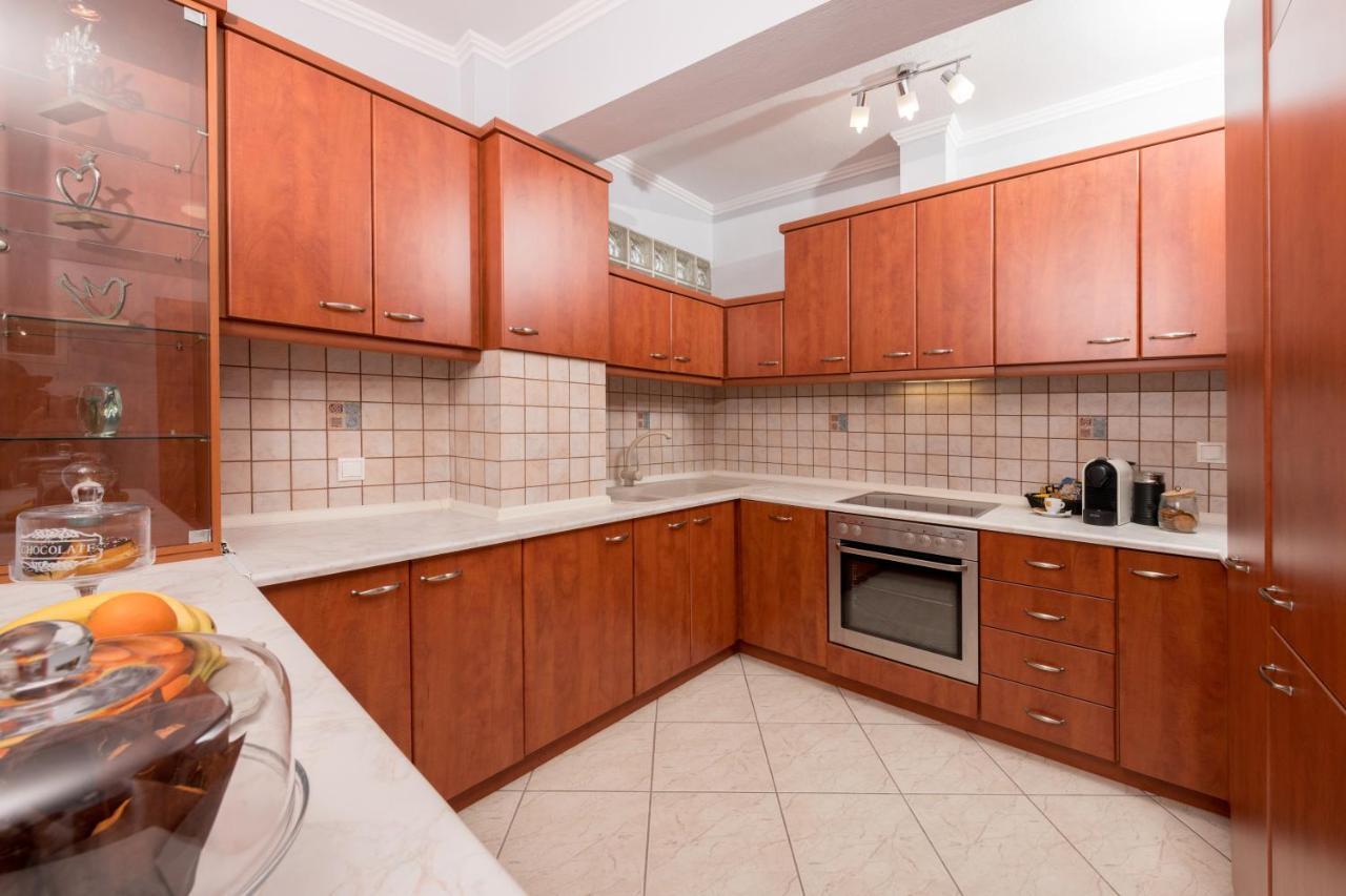 House Of Hearts Apartman Liménasz Kültér fotó